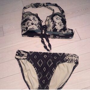 BECCA Purple and Cream Patterned Bikini